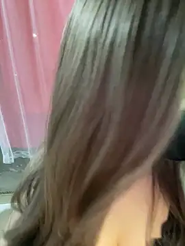 -Violet-t online show from April 8, 7:32 am