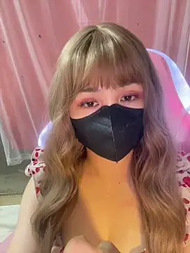 -Violet-t online show from May 18, 1:38 pm