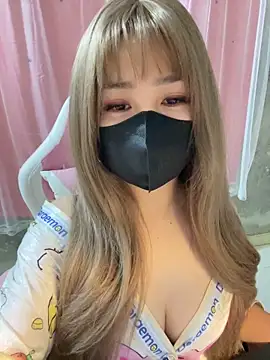 -Violet-t online show from April 16, 1:45 pm