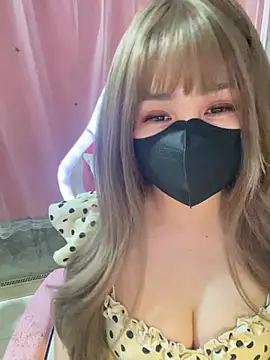 -Violet-t online show from April 19, 2:29 pm