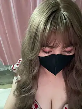 -Violet-t online show from March 3, 1:18 pm