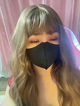 -Violet-t online show from May 19, 1:07 pm