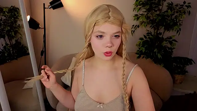 Waifu Ketrin online show from February 4, 6:41 am