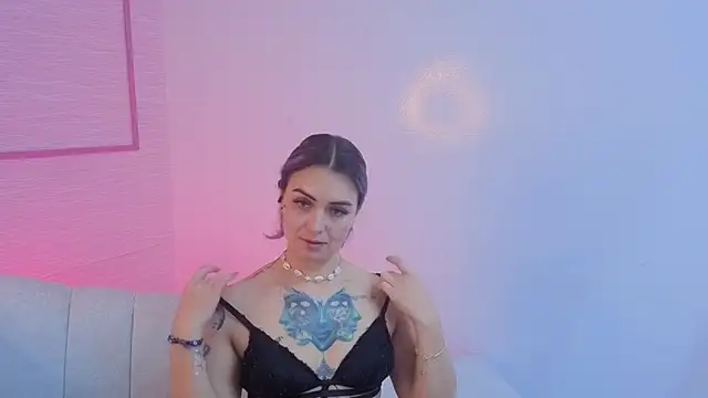 Snapshot of zarcasutra_t chatting on June 24, 12:37 pm zarcasutra t online show from June 24, 12:37 pm