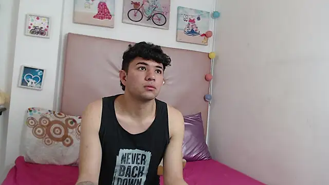 iam  lukas   online show from January 13, 2:32 pm