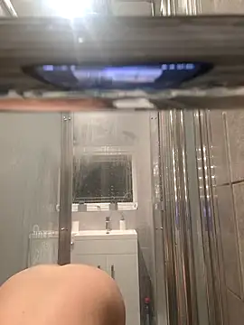 justenjoyingurcompany online show from January 14, 6:17 am