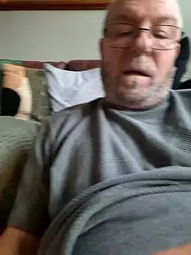 justenjoyingurcompany online show from January 12, 8:43 am