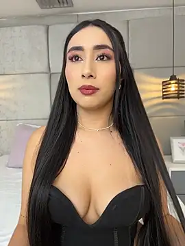 IvonneOwen online show from June 27, 3:01 am