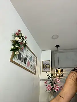IvonneOwen online show from July 17, 3:04 am