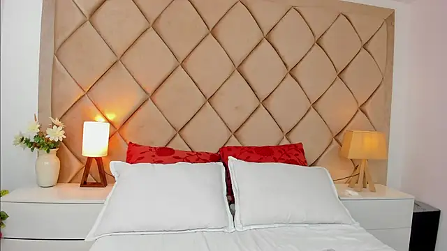 IvonneOwen online show from January 16, 8:13 pm