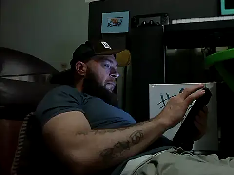 Numba1dad  online show from January 17, 2:04 am