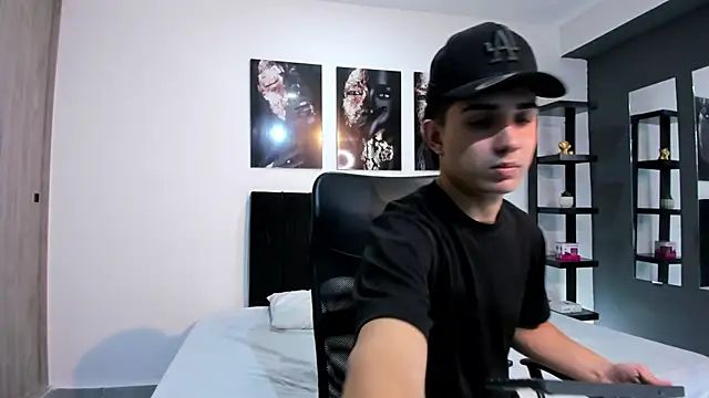 Alejo Grey online show from January 9, 12:45 pm