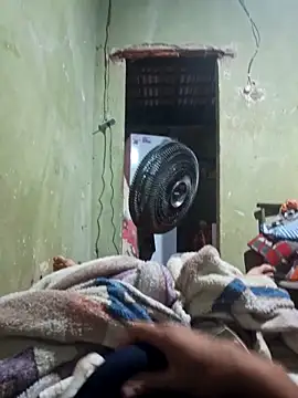 Utaca02 online show from February 2, 8:30 pm