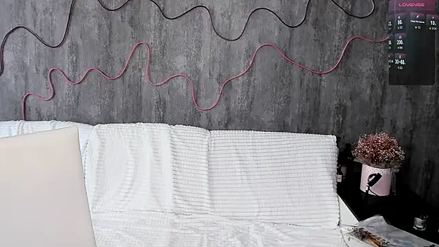 Stiflers mum online show from March 19, 10:48 am