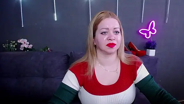 OliviaVerr online show from May 2, 12:21 pm