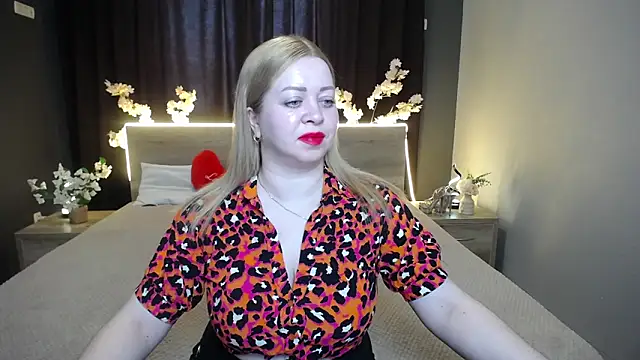 OliviaVerr online show from May 7, 12:08 pm