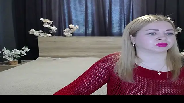 OliviaVerr online show from March 8, 1:25 pm