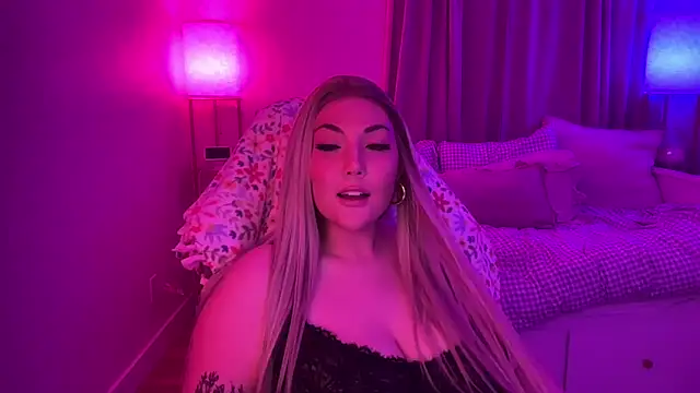 BellaMarieXO online show from March 15, 2:40 am