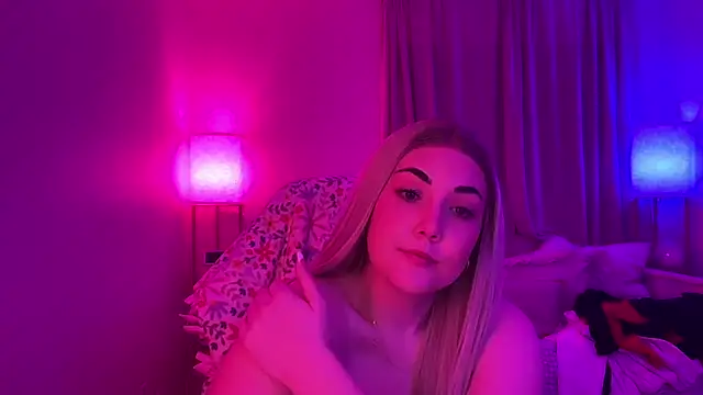 BellaMarieXO online show from March 26, 2:21 am