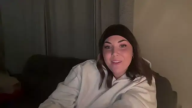 BellaMarieXO online show from March 22, 2:59 am