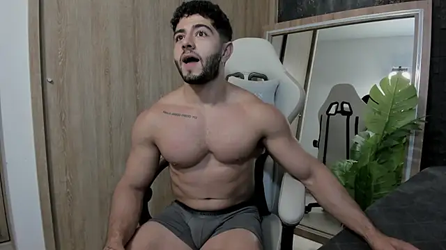Thiago moretti online show from May 25, 11:36 pm