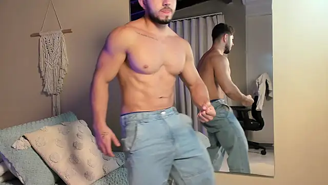 Snapshot of Thiago_moretti chatting on February 10, 5:56 pm Thiago moretti online show from February 10, 5:56 pm