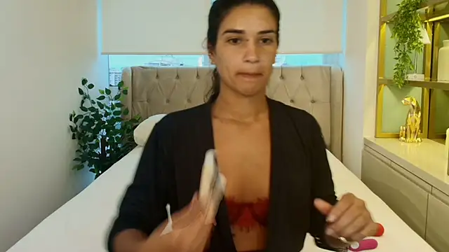 Maxine Spencer online show from February 5, 7:53 pm