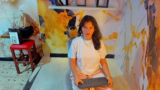 MiaBella18 online show from January 10, 7:20 pm