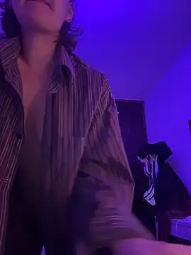 Snapshot of witchdub chatting on March 1, 1:27 am witchdub online show from March 1, 1:27 am