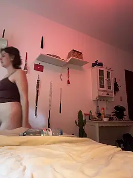 Snapshot of witchdub chatting on February 26, 1:11 pm witchdub online show from February 26, 1:11 pm