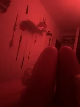 Snapshot of witchdub chatting on February 19, 5:48 am witchdub online show from February 19, 5:48 am