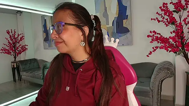 Amber  rouge online show from March 1, 3:17 am