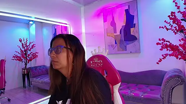 Amber  rouge online show from March 1, 3:23 pm