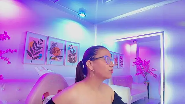 Amber  rouge online show from January 9, 3:24 am