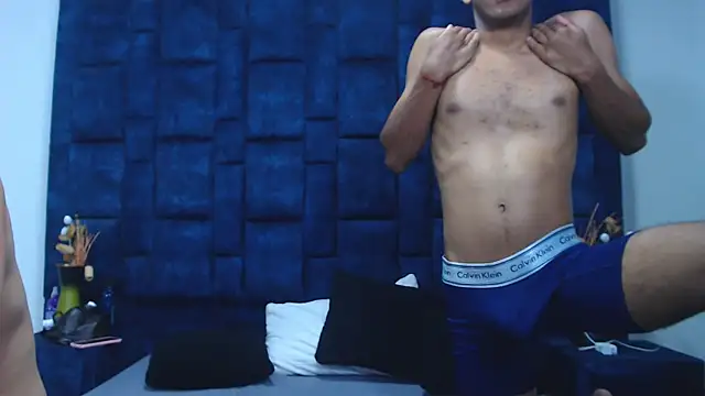 GroupNoLimits online show from April 11, 4:09 am