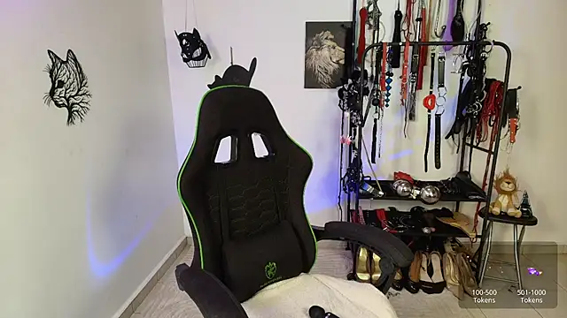 ariannaconnor  online show from March 25, 2:05 pm