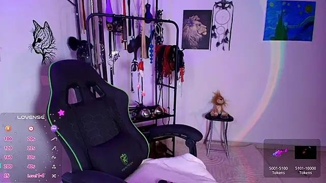 ariannaconnor  online show from May 9, 11:57 am