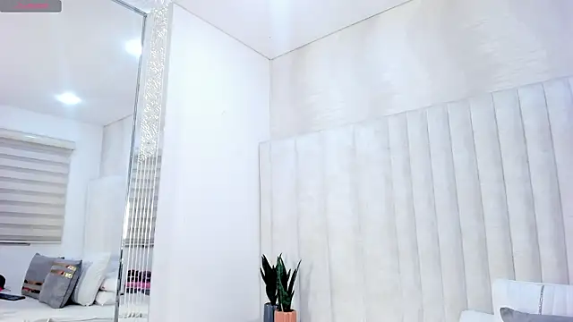 AliaahSky online show from February 22, 5:32 am