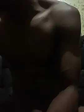 Snapshot of blackmannfly chatting on April 4, 7:42 pm blackmannfly online show from April 4, 7:42 pm