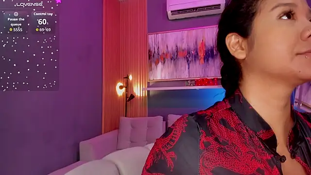 Snapshot of lilian_vergara chatting on May 4, 7:39 pm lilian vergara online show from May 4, 7:39 pm