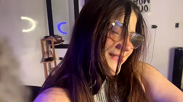 Snapshot of ivy_velvet chatting on July 22, 1:51 am ivy velvet online show from July 22, 1:51 am