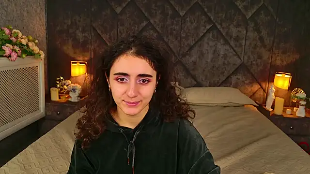 Susan Fors online show from April 13, 5:33 am