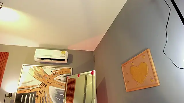 ailann  online show from March 18, 7:48 pm