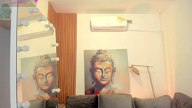 ailann  online show from January 9, 7:43 pm