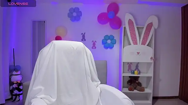  wtdreamgirl online show from April 16, 5:19 am