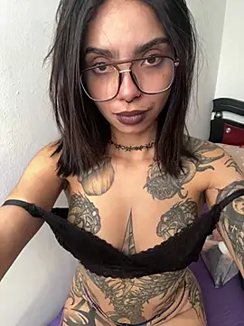 Electra Darkk online show from February 4, 8:15 pm