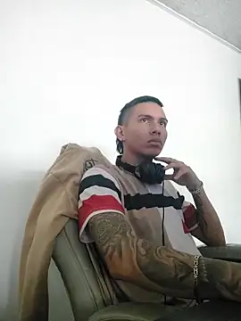 Scook Gray  online show from February 25, 4:29 pm