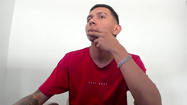 Scook Gray  online show from March 25, 4:28 pm