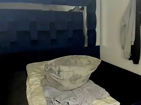 Scook Gray  online show from February 23, 10:10 pm