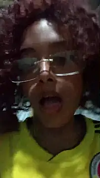 meganparixx online show from March 27, 3:48 am